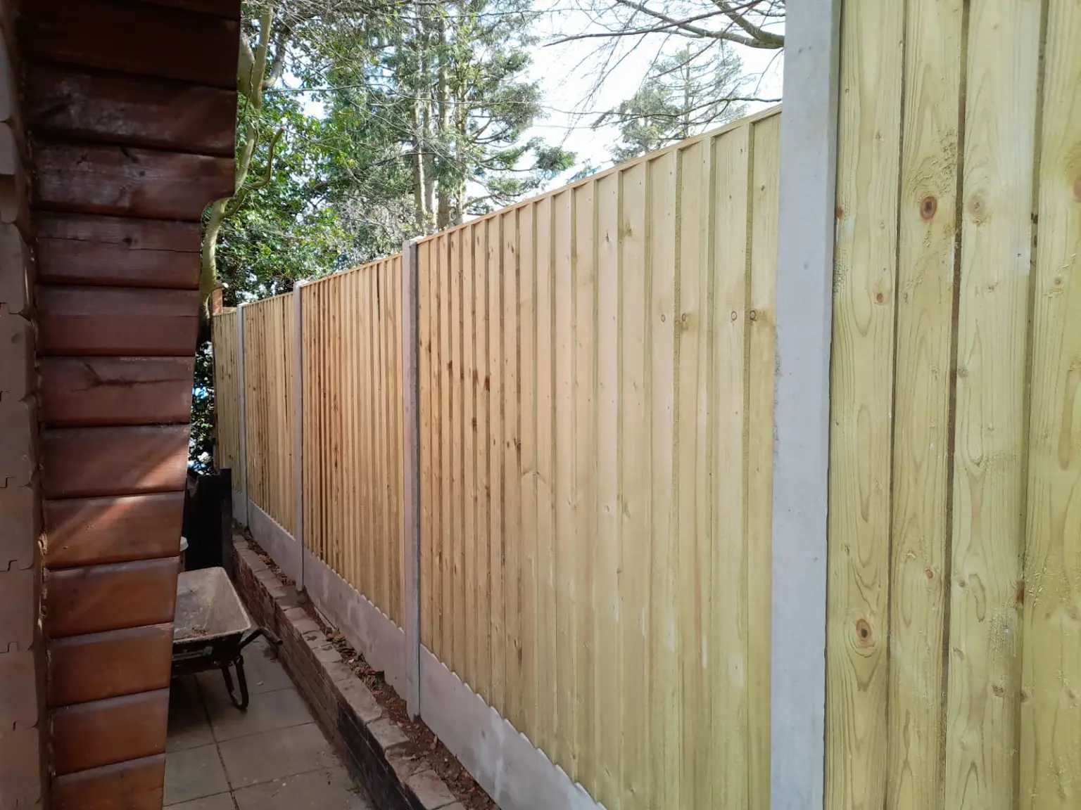 fencing-contractor-in-watford-hertfordshire-11